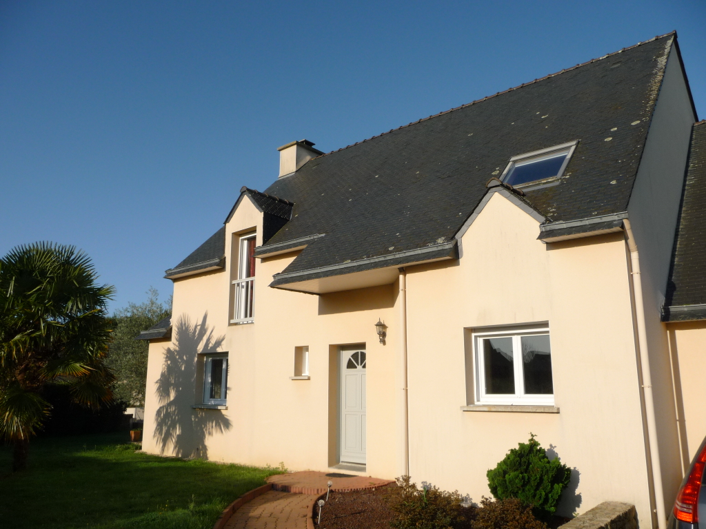  Maison  LA TRINITE  SURZUR de 150 m  hab Ambon 56190