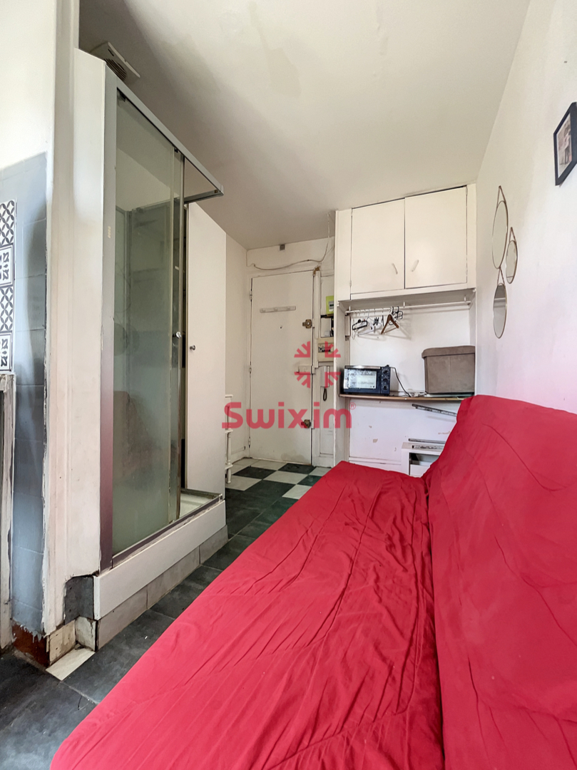 Photo Appartement Paris 1 pièce(s) 8,79M² image 2/5