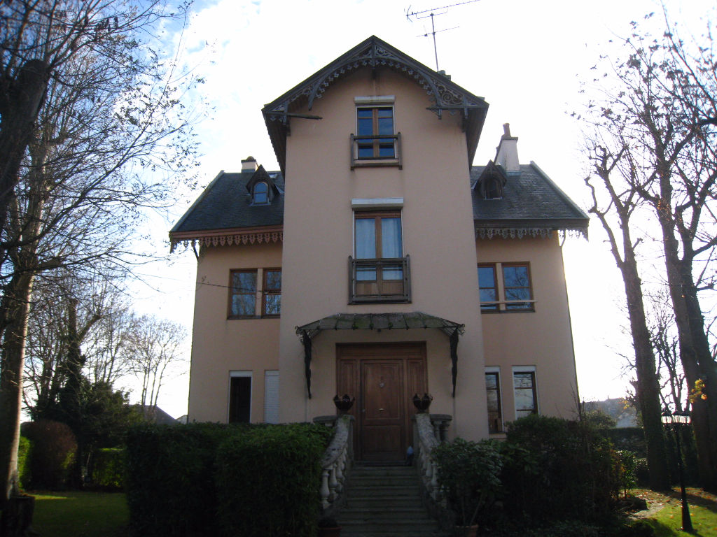 Maison Le Raincy 6 pièce(s) 250 m2 Le Raincy 93340