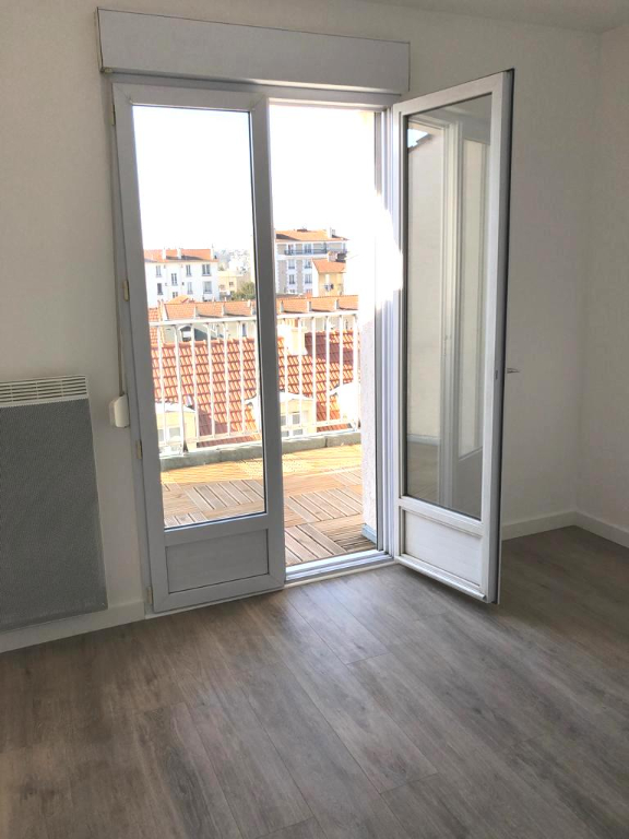 Photo Appartement Gagny 2 pièce(s) 47 m2 + Terrasse 14m2 ( coup de coeur) image 3/6
