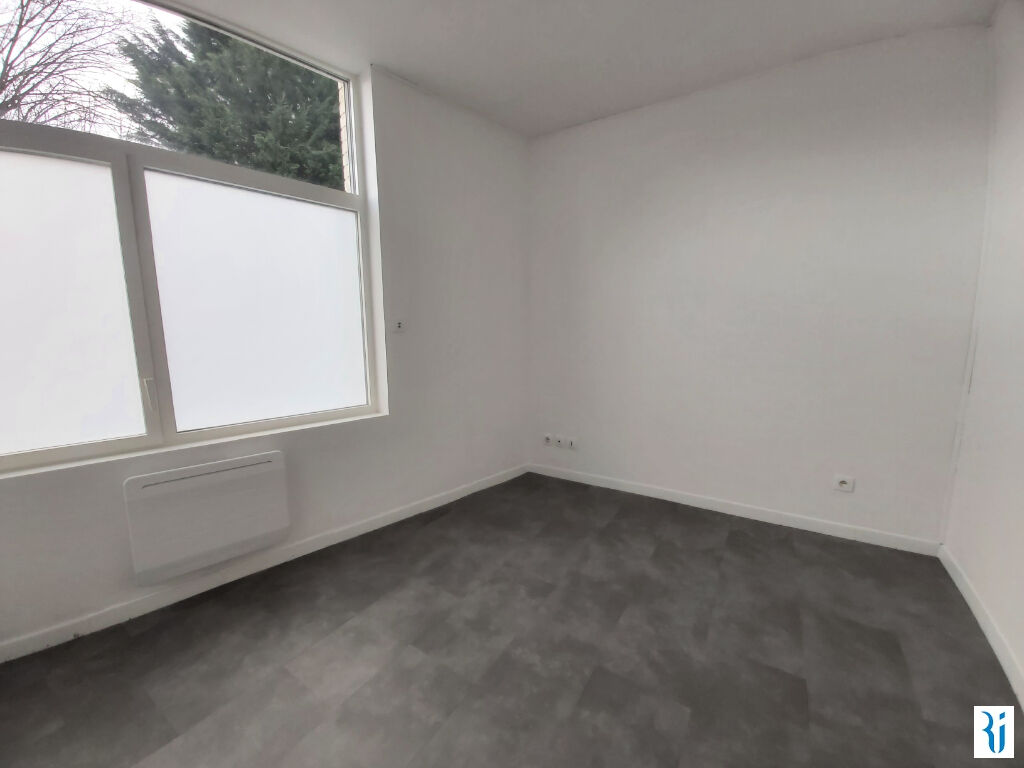 Photo F2 RENOVE - LE MESNIL ESNARD image 3/4