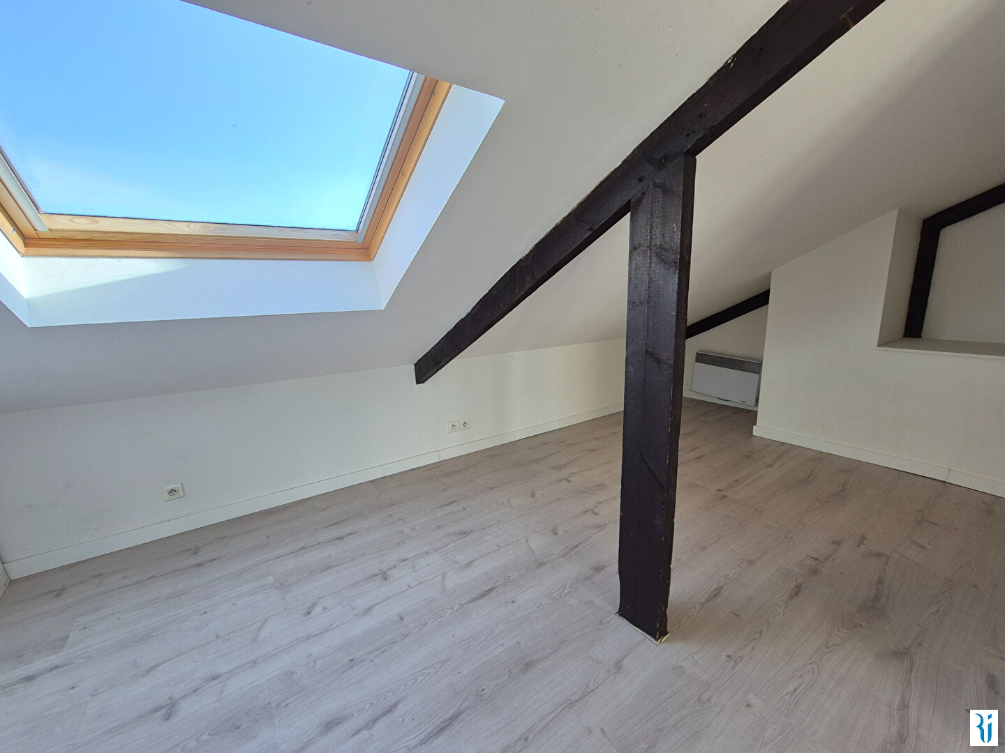 Photo F1 BIS CALME - ROUEN GARE image 5/6