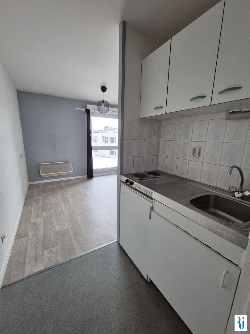 Photo F1 - ROUEN PREFECTURE image 4/6