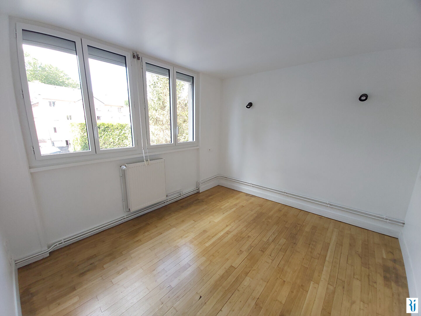 Photo F3 LUMINEUX - ROUEN BOULINGRIN image 3/5