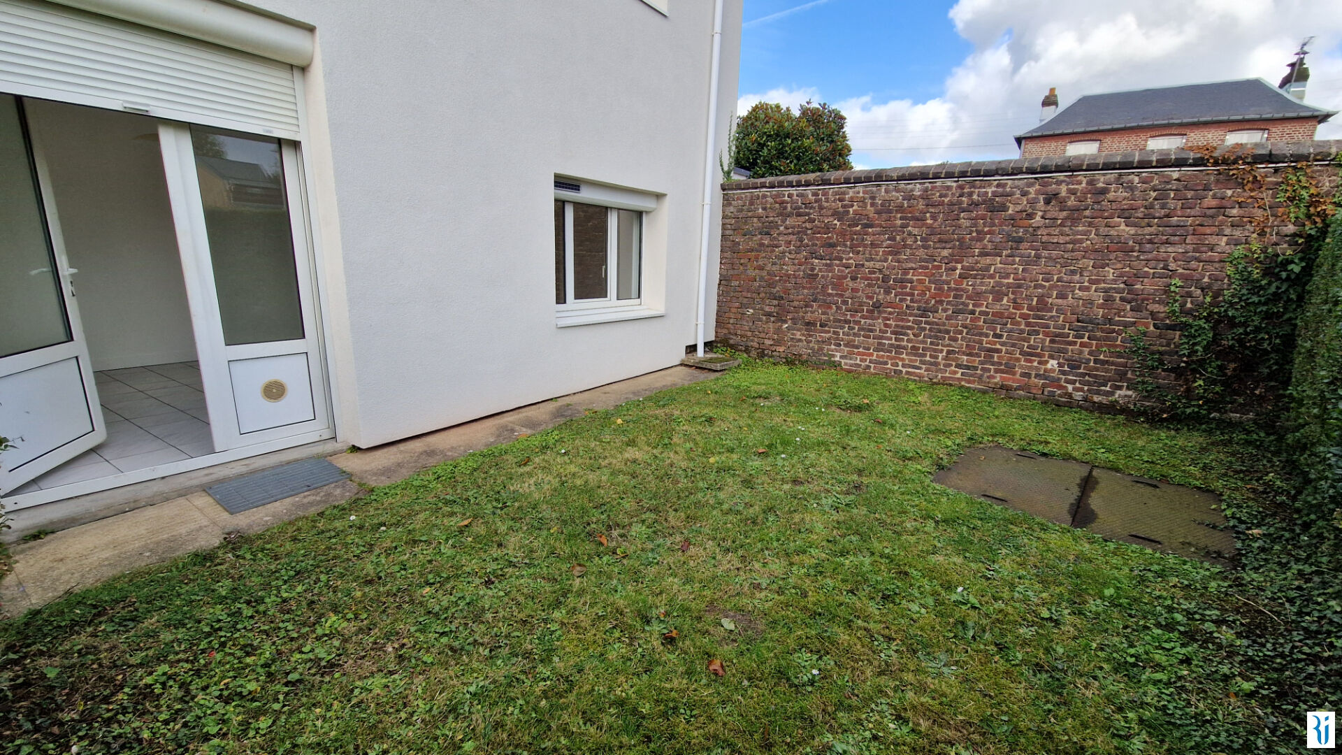 Photo F1 BIS AVEC JARDIN - BOIS GUILLAUME image 1/6