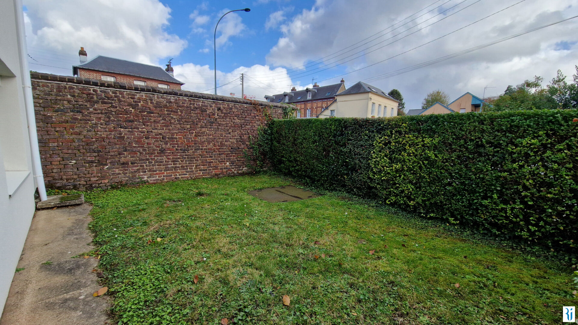 Photo F1 BIS AVEC JARDIN - BOIS GUILLAUME image 2/6