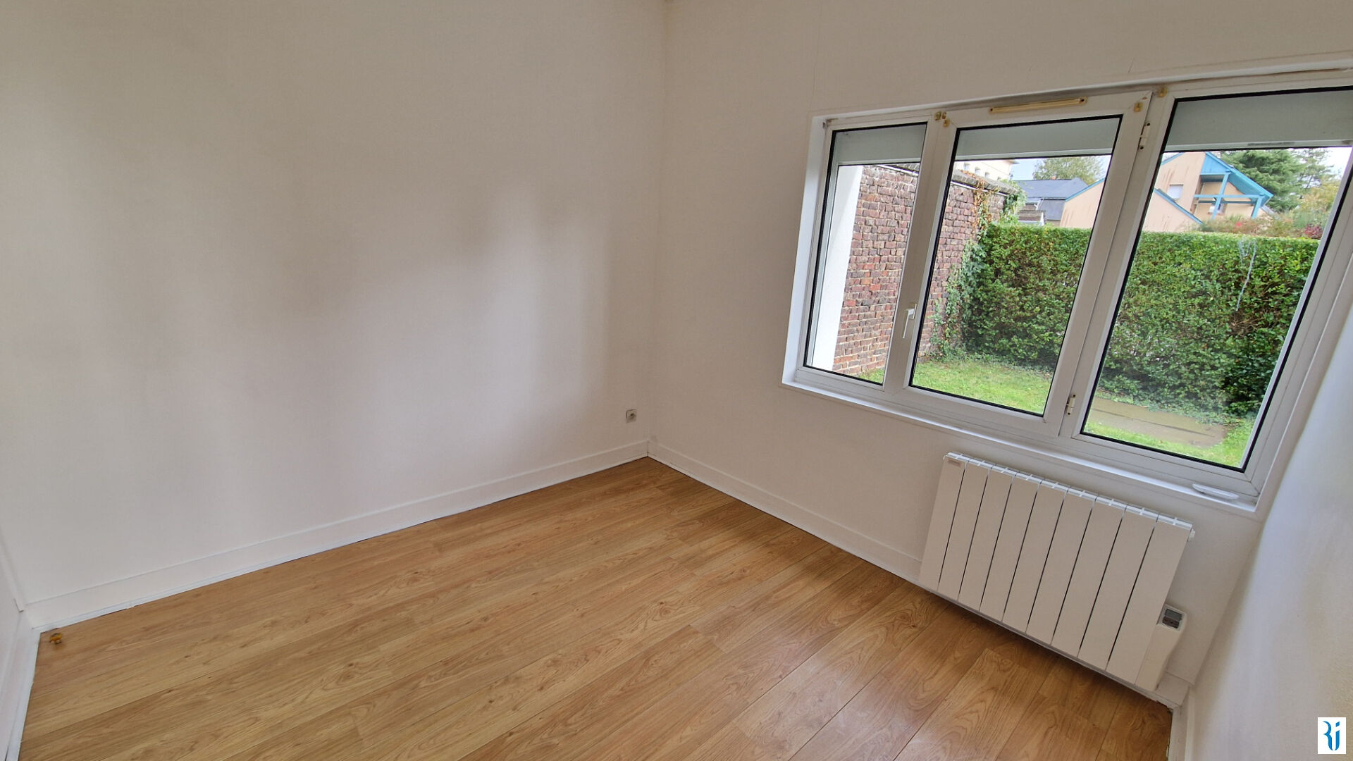 Photo F1 BIS AVEC JARDIN - BOIS GUILLAUME image 6/6