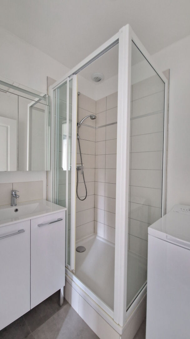 Photo F3 AVEC MISE A DISPOSITION DE MEUBLE - ROUEN RUE JEAN LECANUET image 5/6