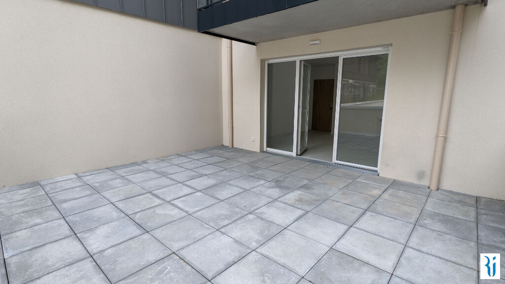 Photo F2 NEUF AVEC TERRASSE ET PARKING - BIHOREL image 3/6