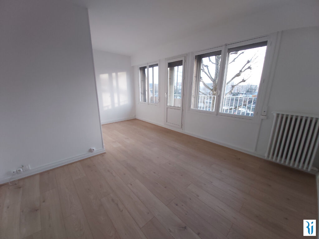 F3 RENOVE AVEC PARKING ET BALCON - ROUEN SAINT MARC