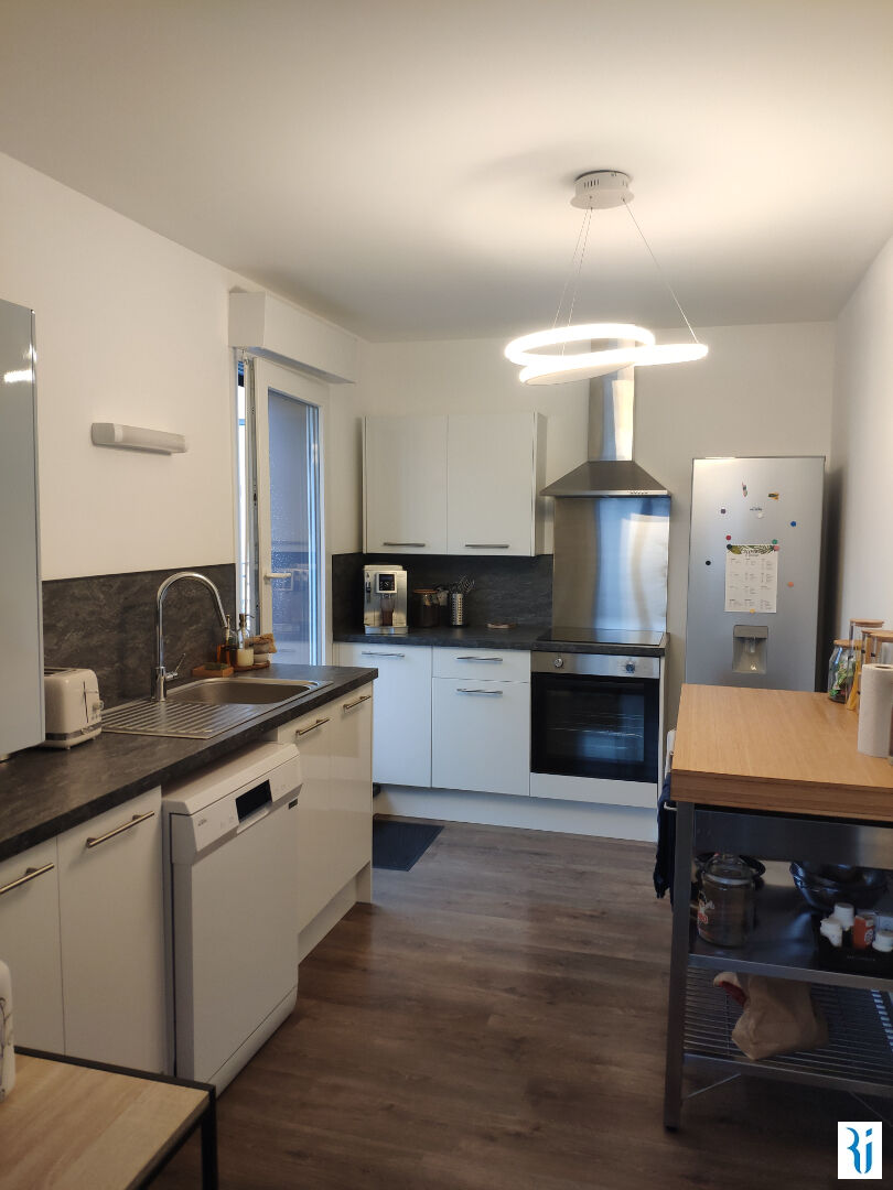 Photo F4 84 m² TERRASSE ET PARKINGS -  BOIS GUILLAUME MAIRIE image 2/6