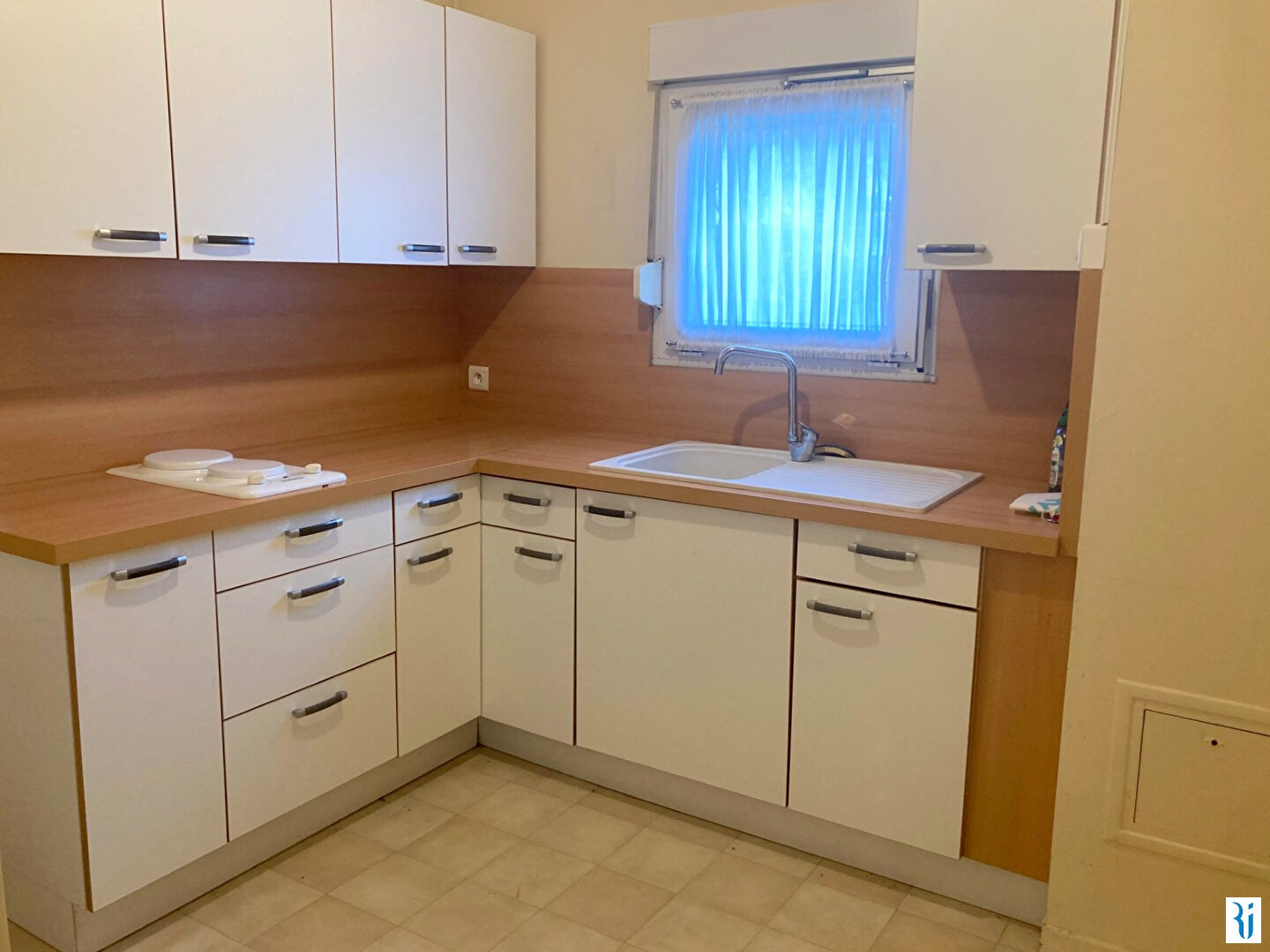 Photo Appartement Mont Saint Aignan 3 pièce(s) 75.86 m2 + Parkings + Caves image 3/6