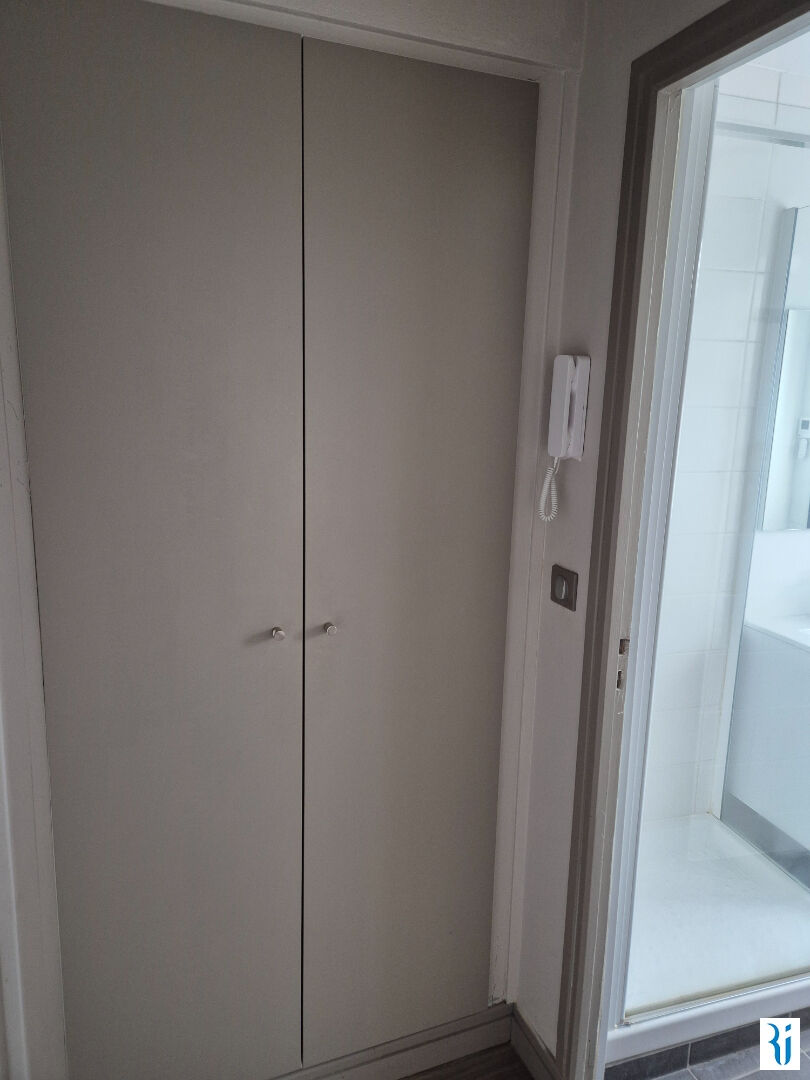 Photo F2 MEUBLE TOUTES CHARGES COMPRISES - DEVILLE LES ROUEN image 6/6