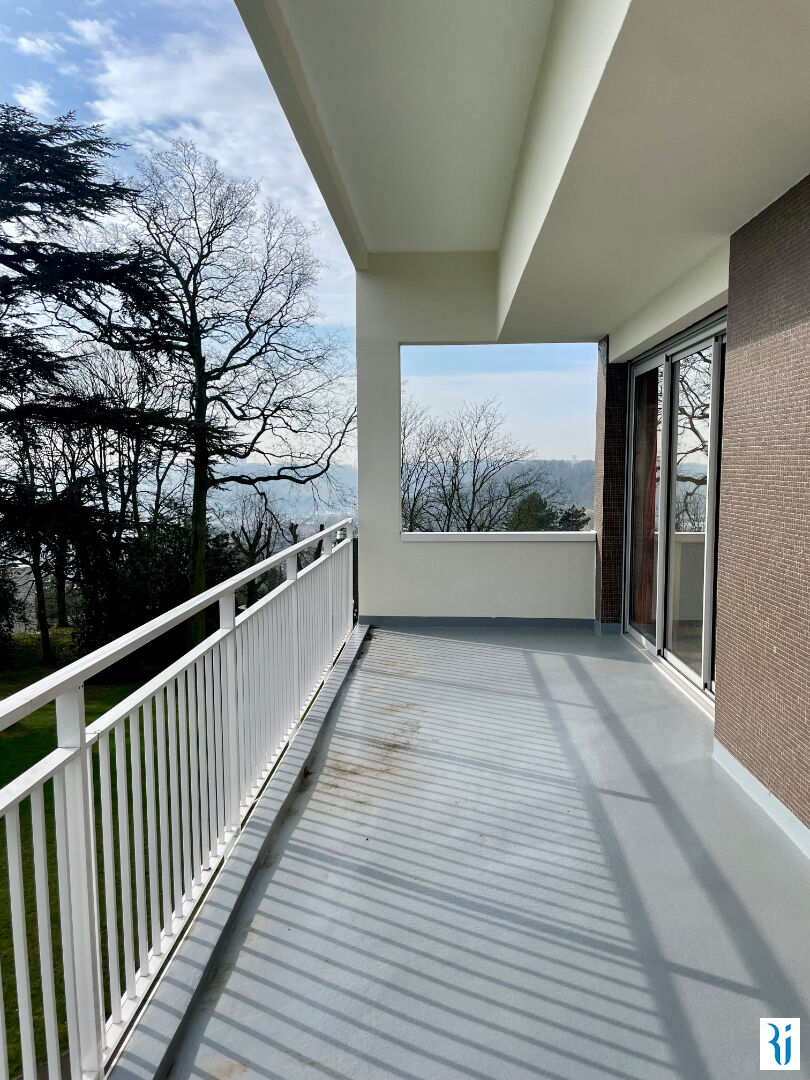 Photo Appartement MONT SAINT AIGNAN (76130) 4 pièces 143 m² image 2/6