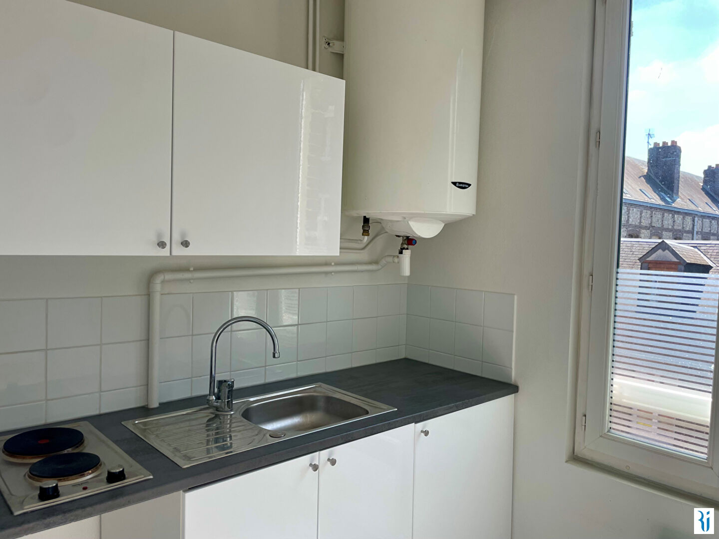 Photo Appartement ROUEN (76100)  rue de Lessard 2 pièces 48m² image 2/6