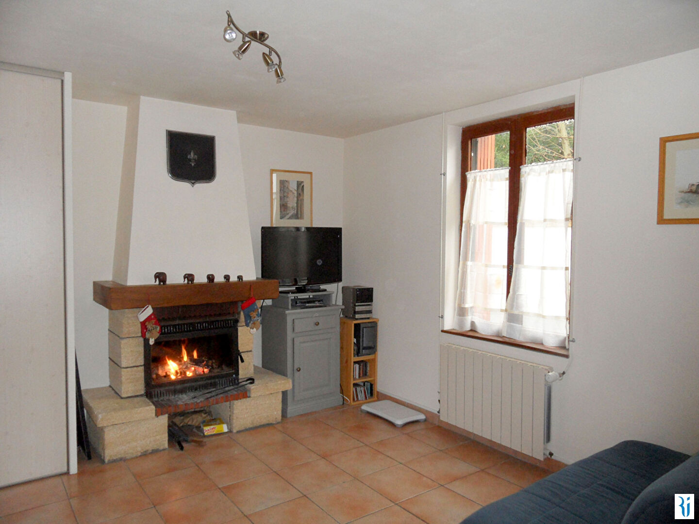 Photo A CHARLEVAL, maison 3 chambres avec jardin image 2/6