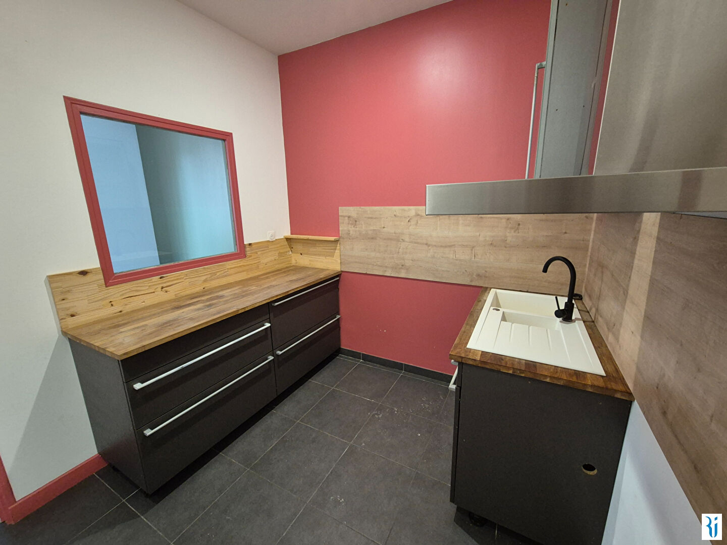 Photo F2 BIS - PROCHE GARE image 1/6