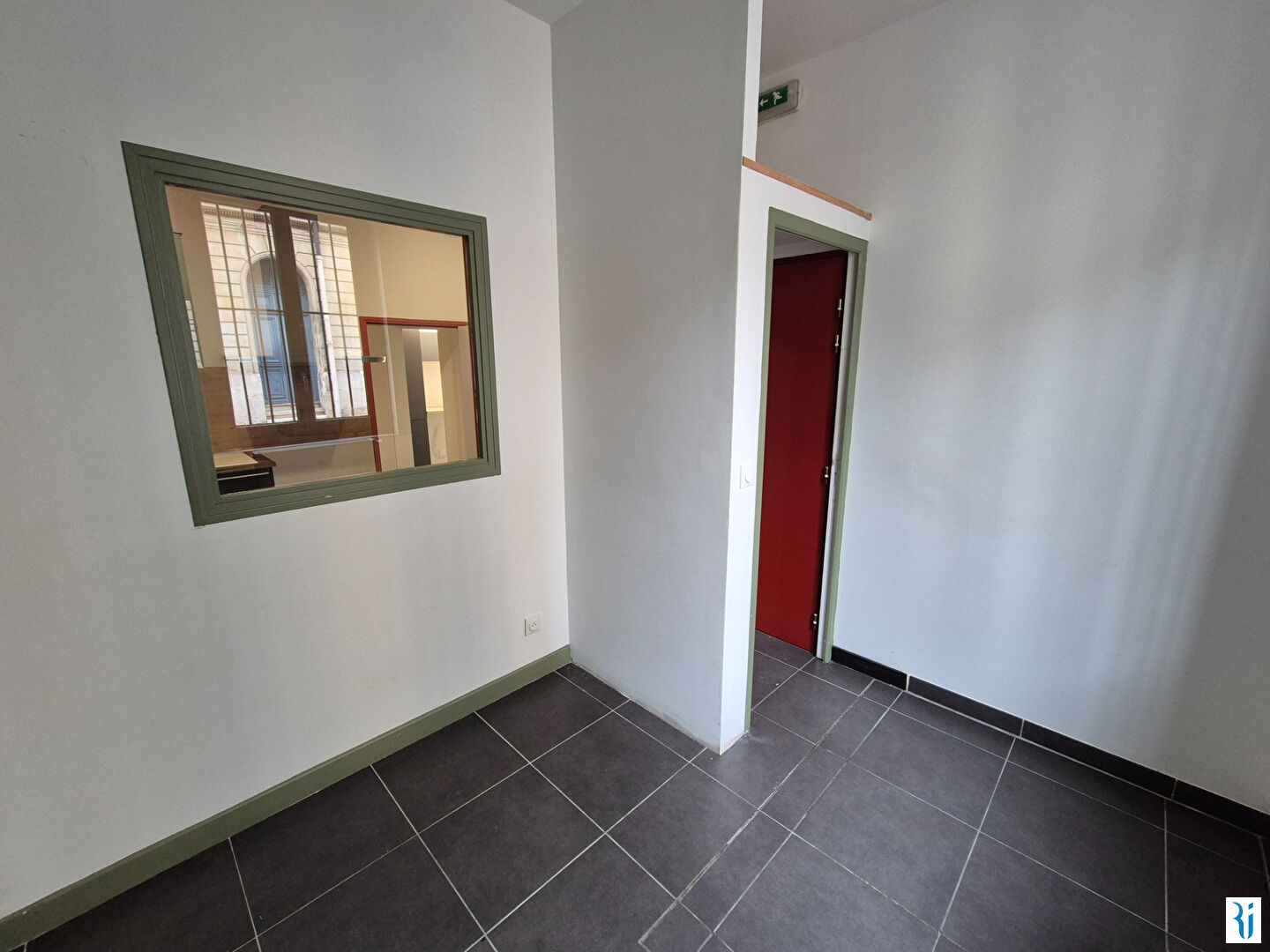 Photo F2 BIS - PROCHE GARE image 5/6