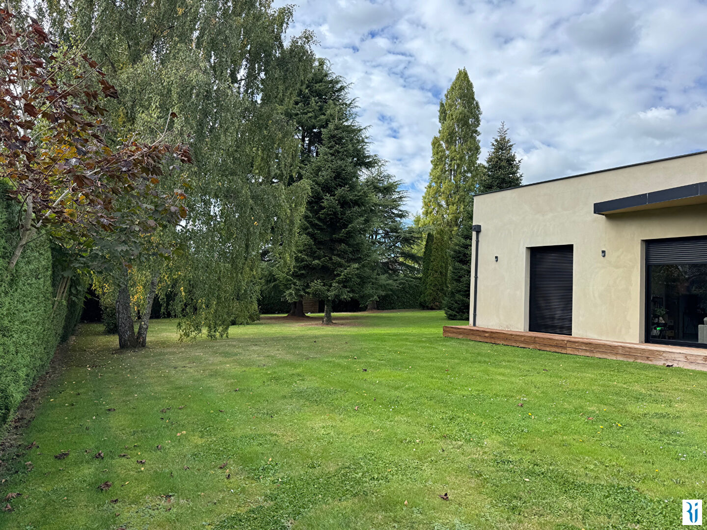 Photo Maison Canteleu 4 pièce(s) 237 m2 image 2/6