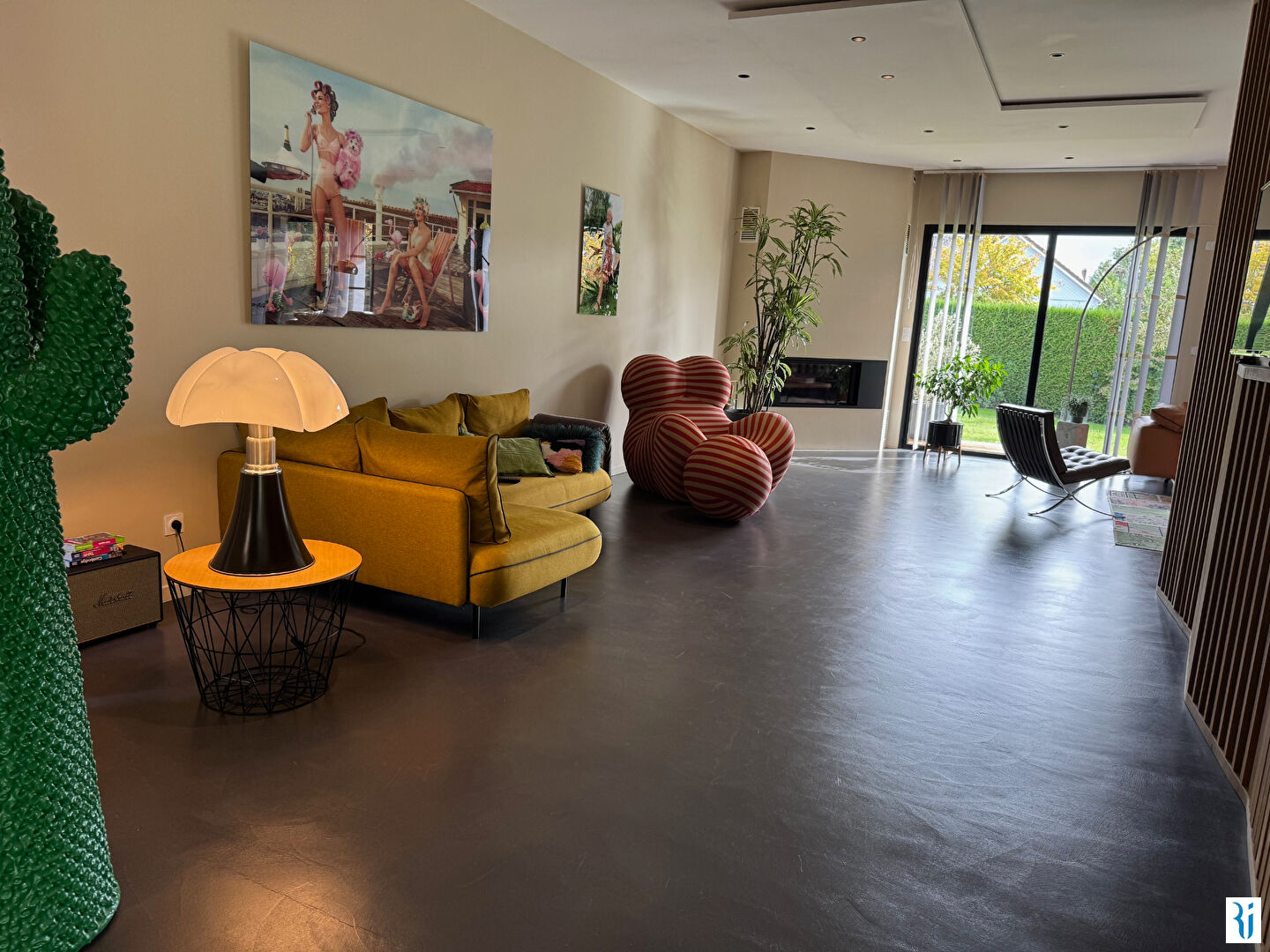 Photo Maison Canteleu 4 pièce(s) 237 m2 image 3/6