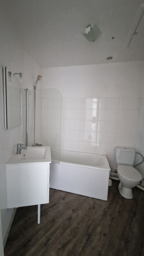 Photo F3 74M² - ROUEN PLACE DES EMMURES image 3/6