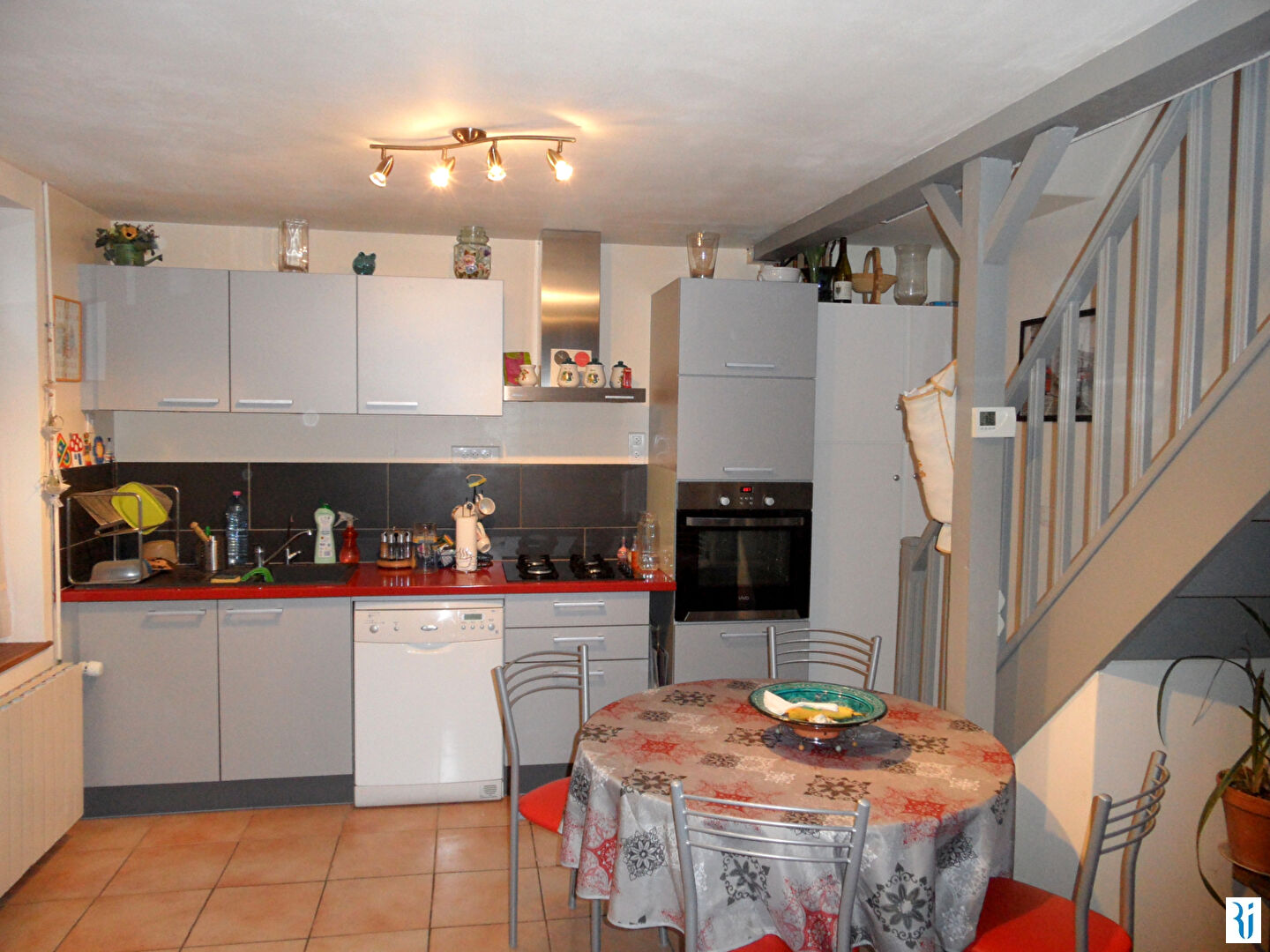 Photo Maison à Charleval 5 pièce(s) 103 m2 avec jardin, véranda et terrasse suspendue image 4/6