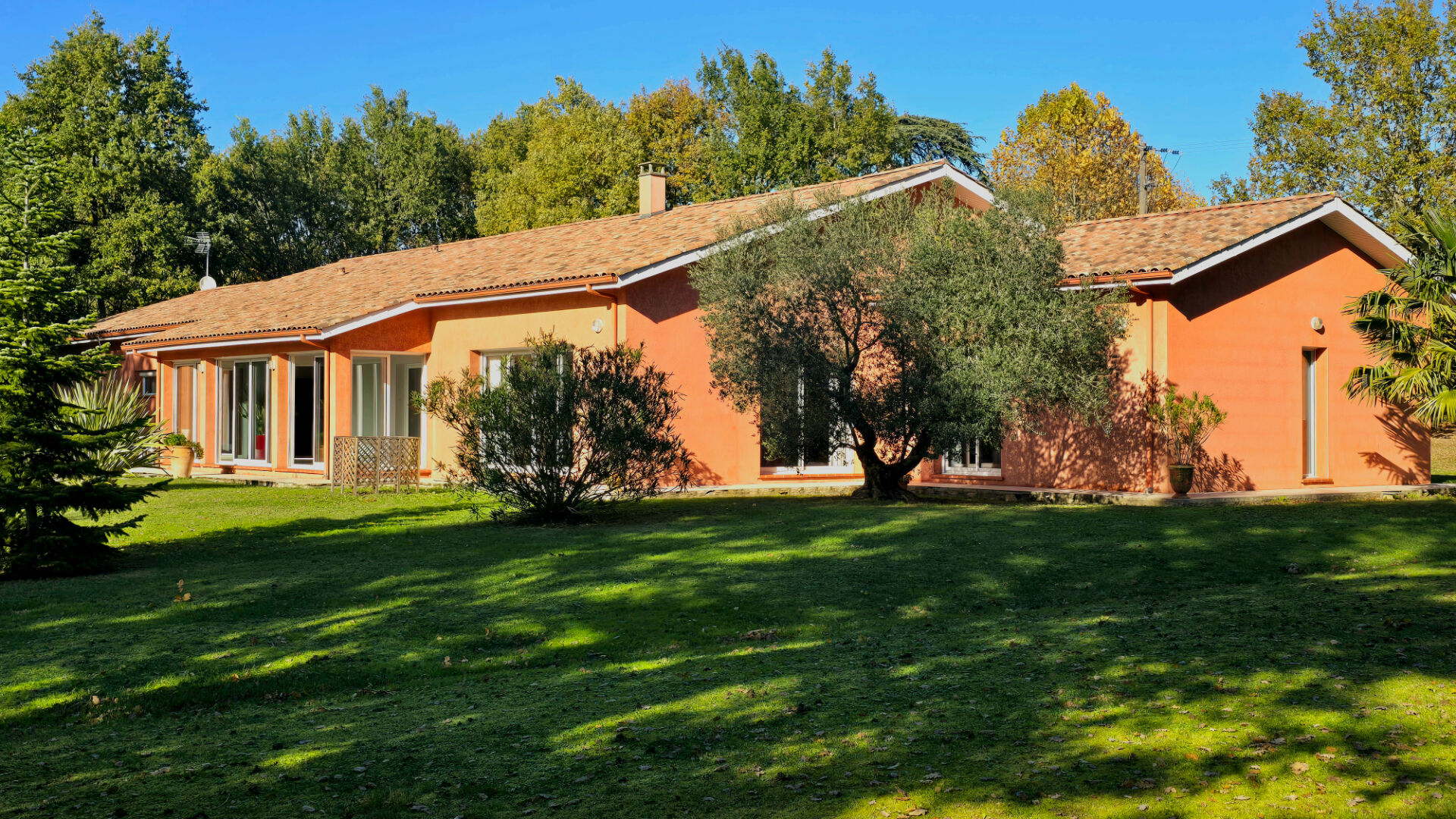 COUP DE COEUR - Villa contemporaine d'exception d'environ 245 m² - Quartier Saint-Martial