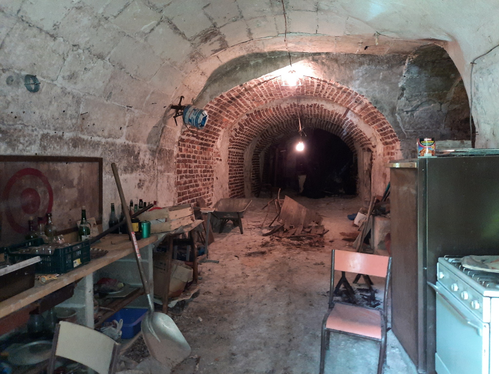 Photo MONTOIRE SUR LE LOIR 41 Cave  65 m2 image 1/6