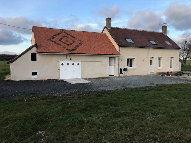 MAISON RESTAUREE SUR PARCELLE DE 10192 M²