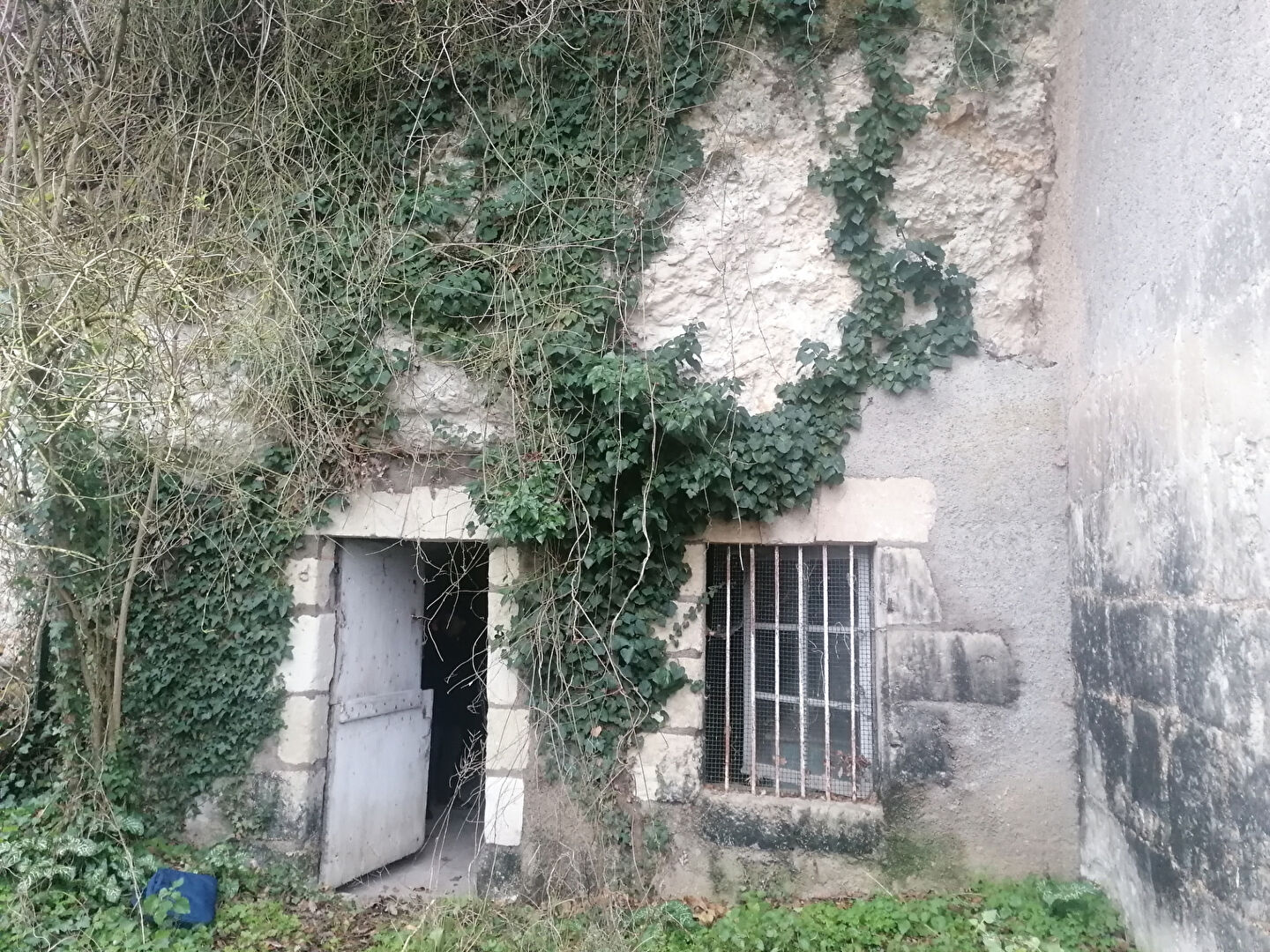 Photo Cave Lavardin 1 pièce 55m² image 2/4