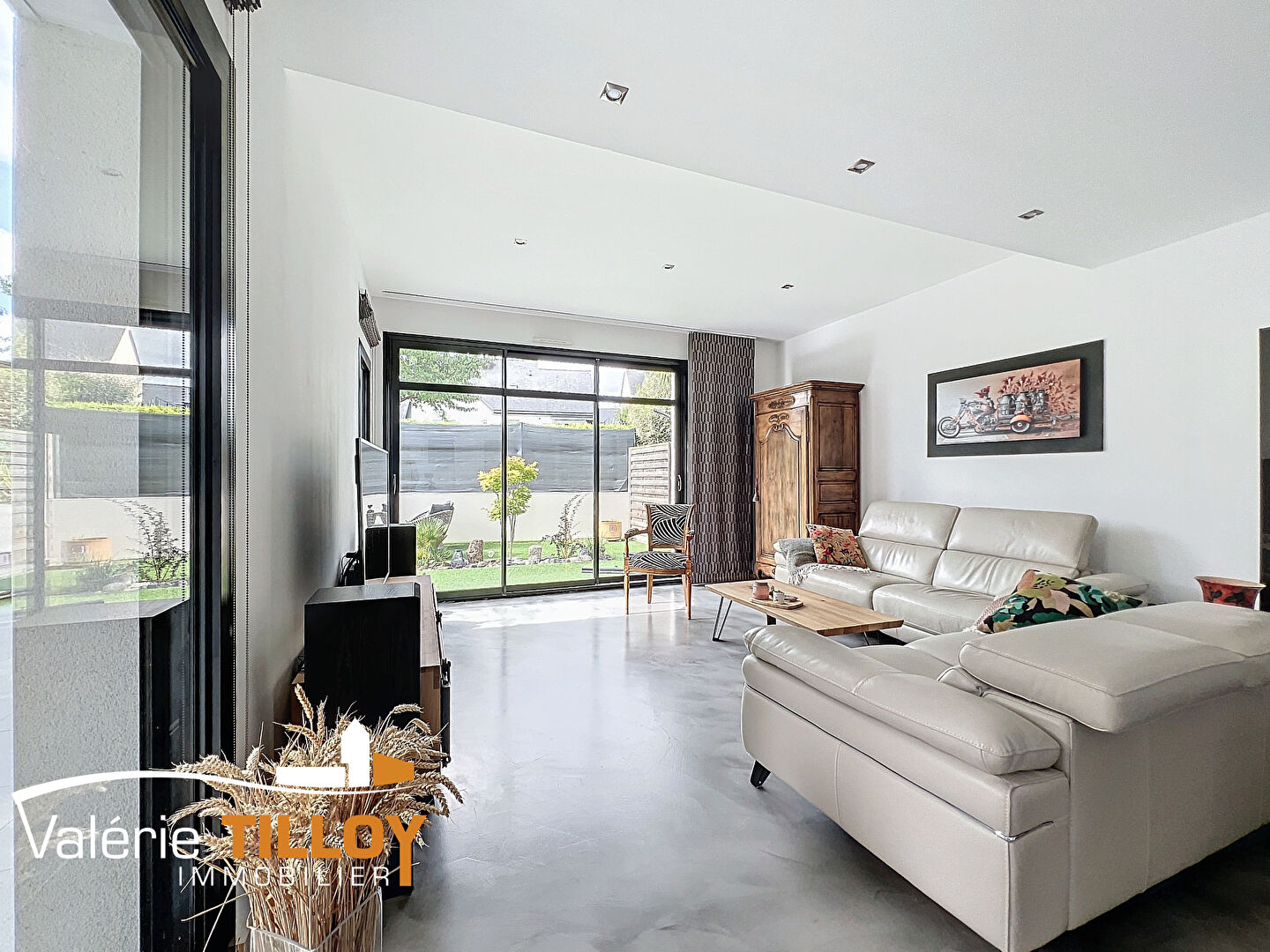 Photo Maison contemporaine d'environ 200m² image 3/6