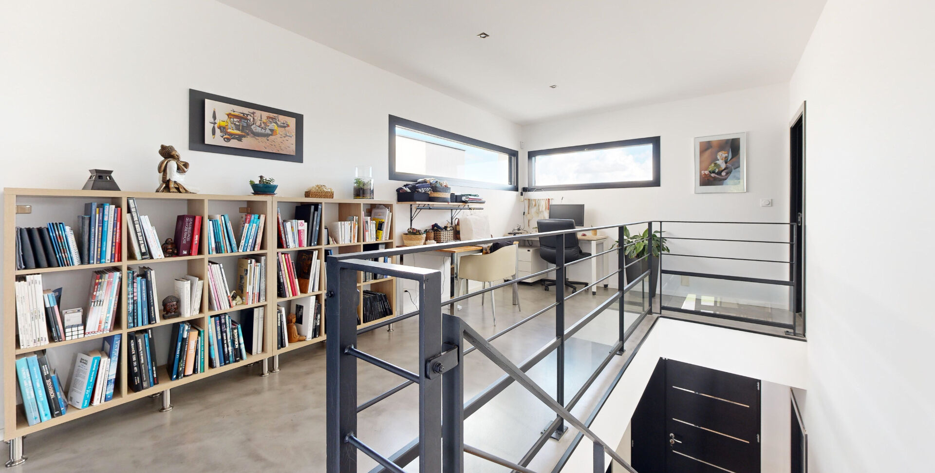 Photo Maison contemporaine d'environ 200m² image 4/6