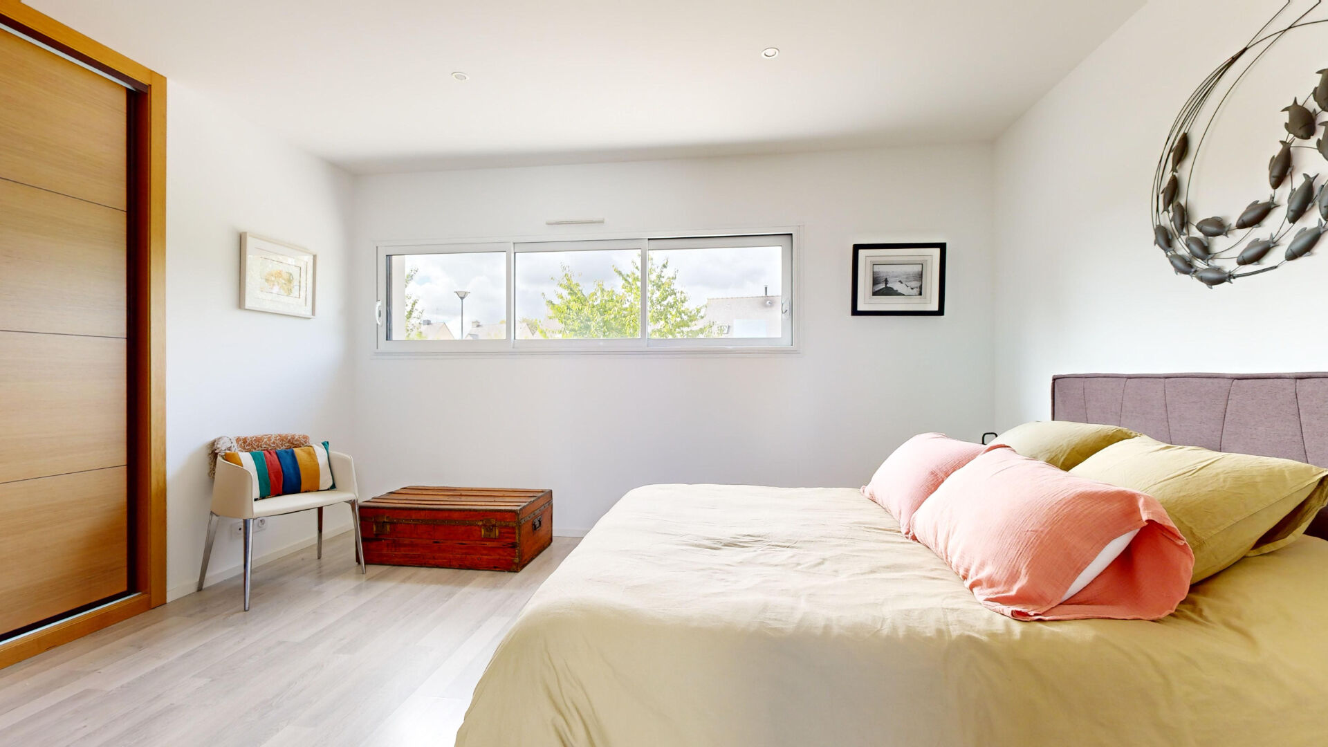 Photo Maison contemporaine d'environ 200m² image 5/6