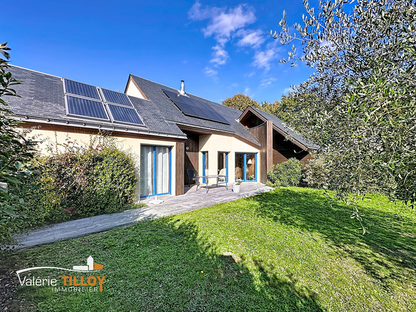 Photo A BRUZ, maison indépendante de 161 m2 image 1/6