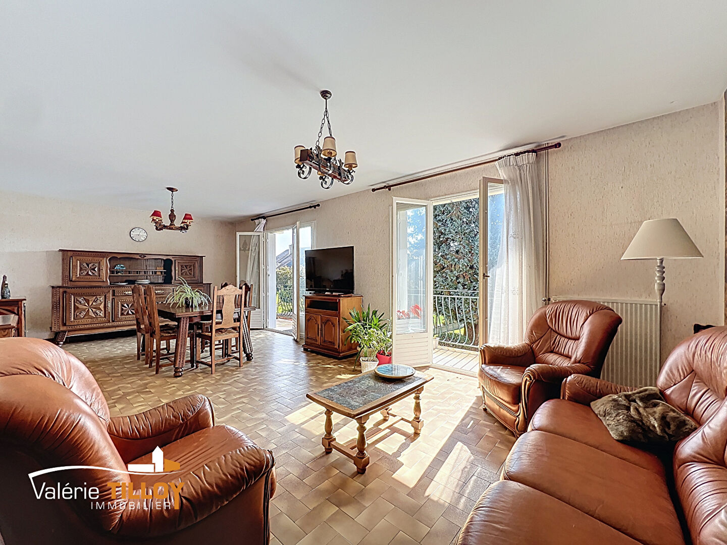 Photo BRUZ - HYPER CENTRE maison familiale de 165m² sur un terrain de 616m² image 4/6