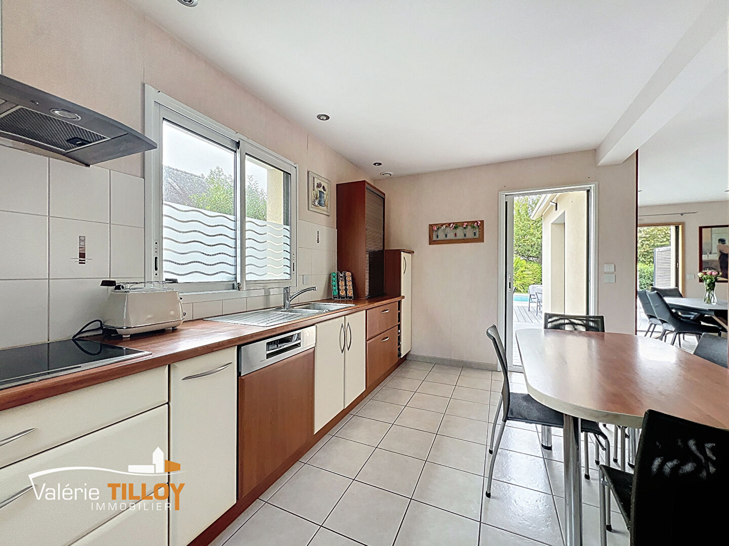 Photo A Bruz, maison de 165m² sur une parcelle de 934m² image 6/6