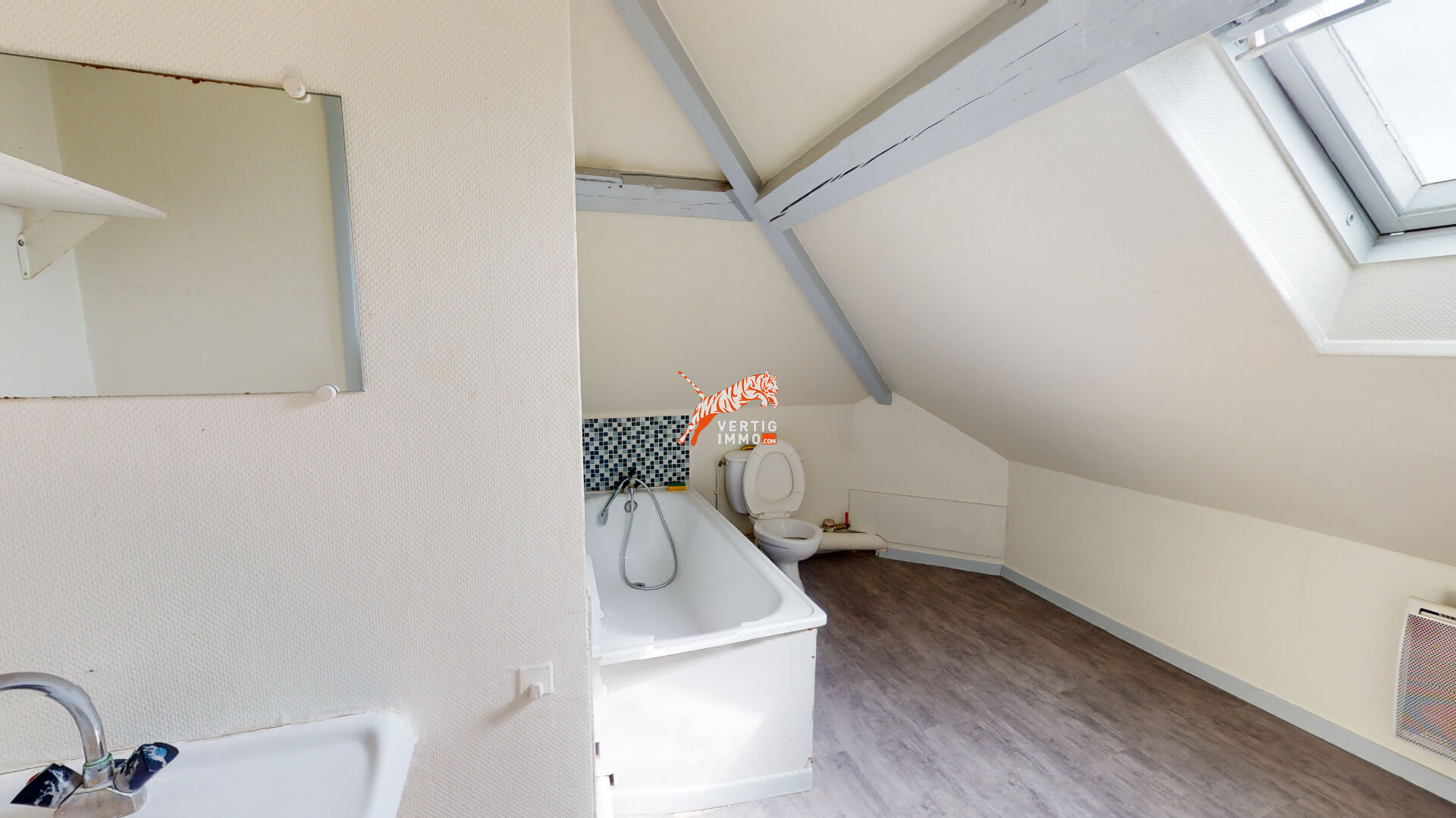 Photo A vendre - Amiens - Sainte Anne, proche Gare. Immeuble de rapport comprenant 8 logements avec compteurs individuels, dont 7 libres image 5/6