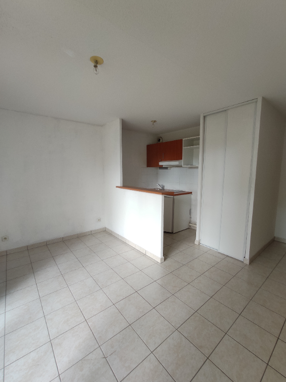 Photo LIMOGES STUDIO DE 23 m² PROCHE FAC DES SCIENCES image 1/5