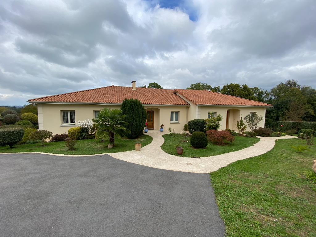 FEYTIAT maison double en bon état