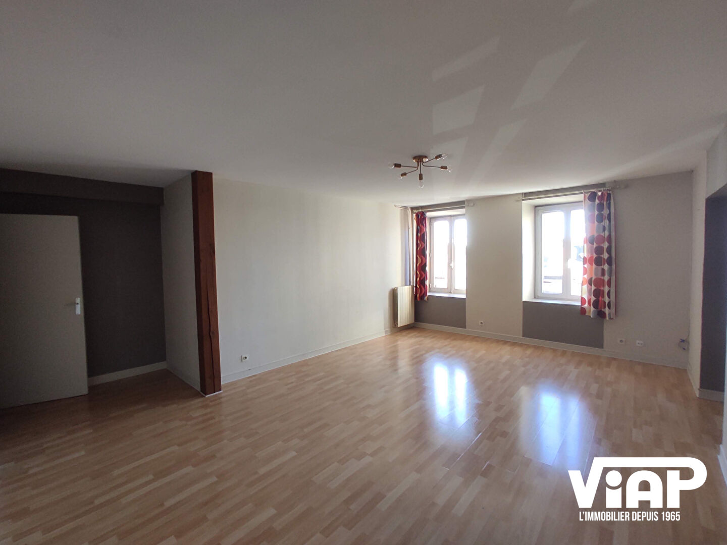 Photo T4 DUPLEX AVEC PARKING PROCHE DENIS DUSSOUBS image 1/6