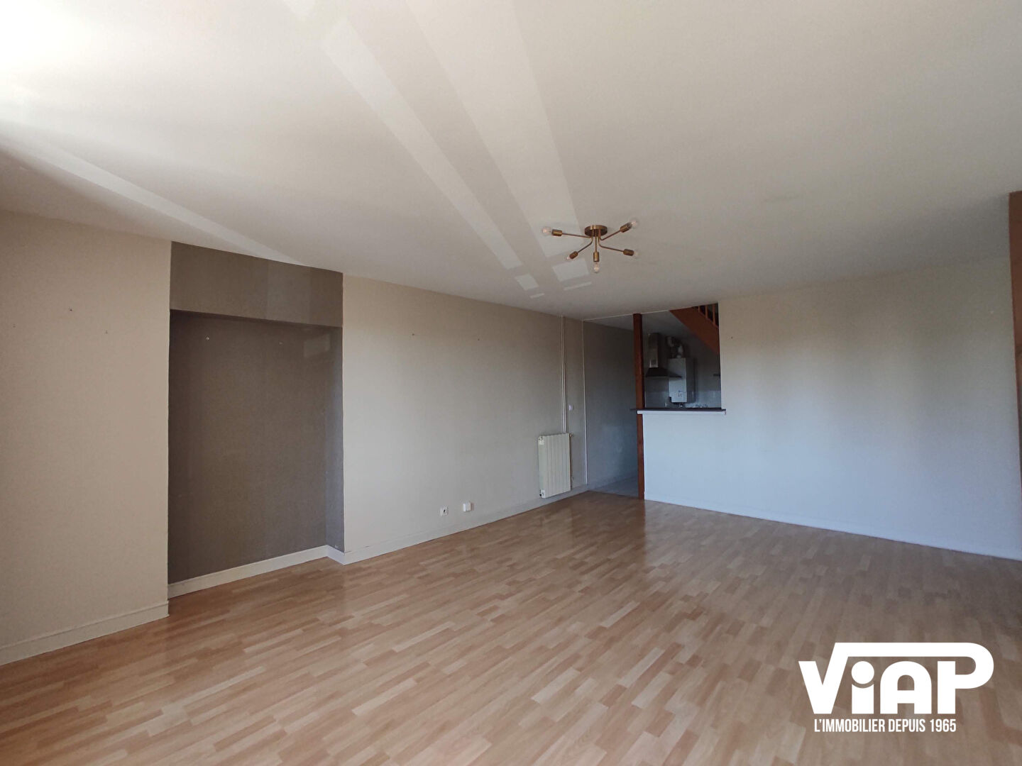 Photo T4 DUPLEX AVEC PARKING PROCHE DENIS DUSSOUBS image 3/6