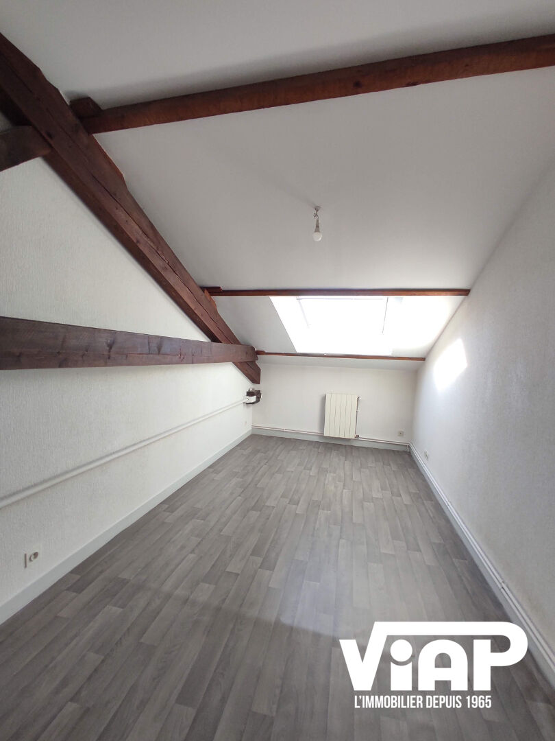 Photo T4 DUPLEX AVEC PARKING PROCHE DENIS DUSSOUBS image 6/6