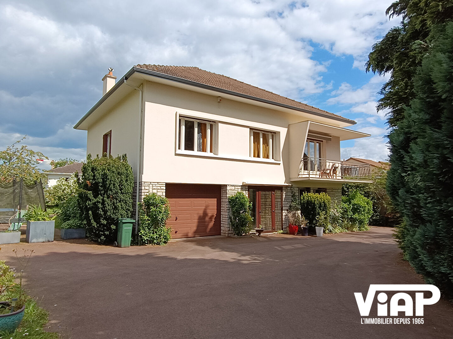 COUZEIX MAISON DE 179 M² AVEC JARDIN ET GARAGE