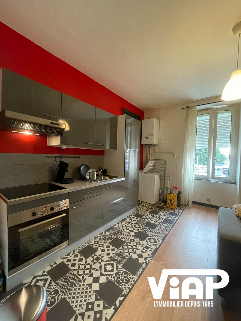 T2 MEUBLE AVEC TERRASSE