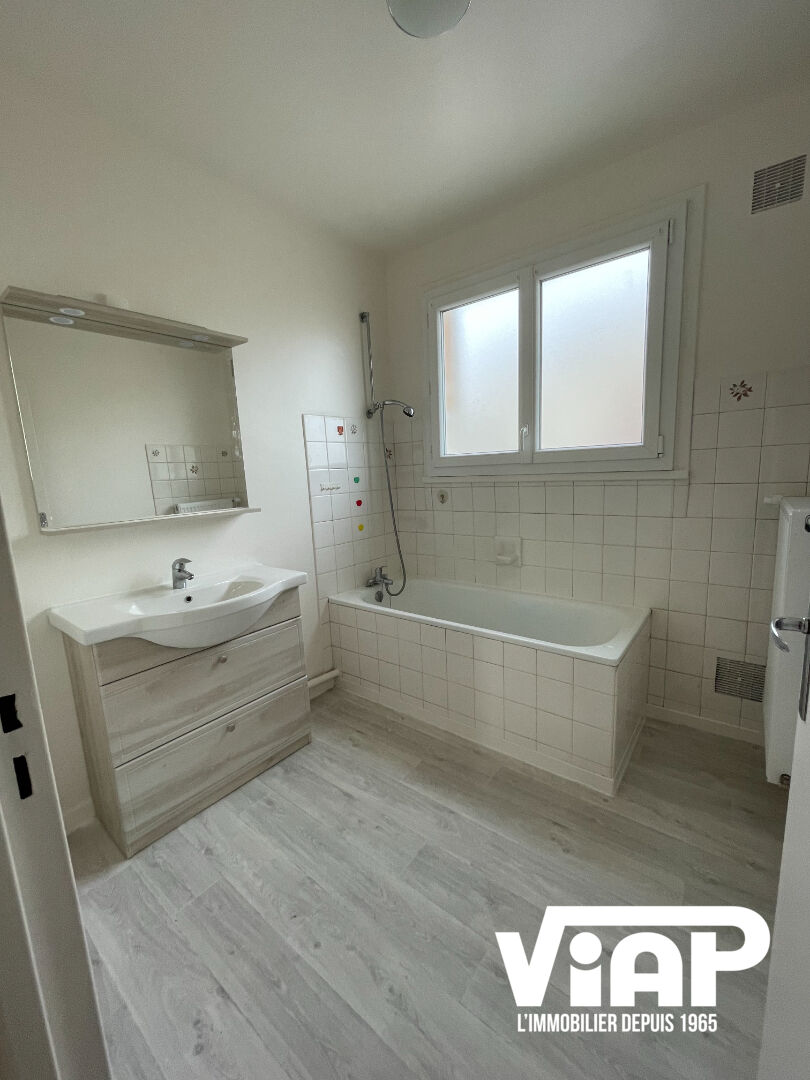 Photo T4 AVEC GARAGE image 3/6