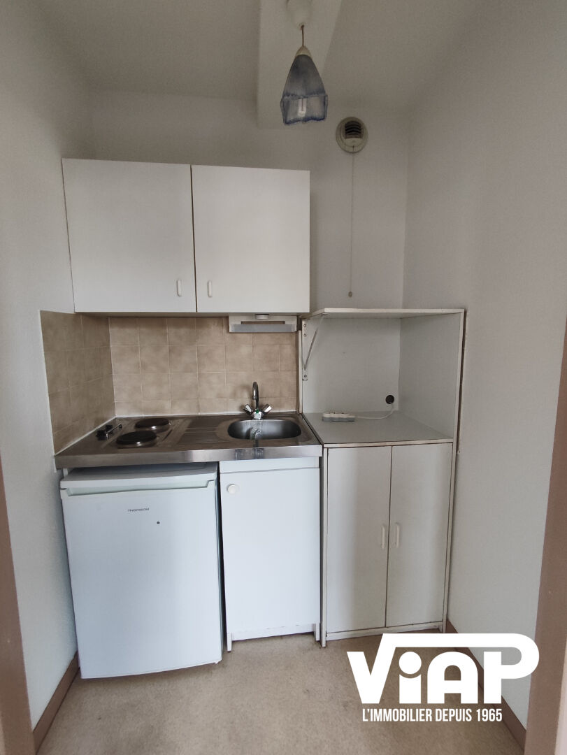 Photo STUDIO DE 28 m² HYPER CENTRE VILLE image 5/6