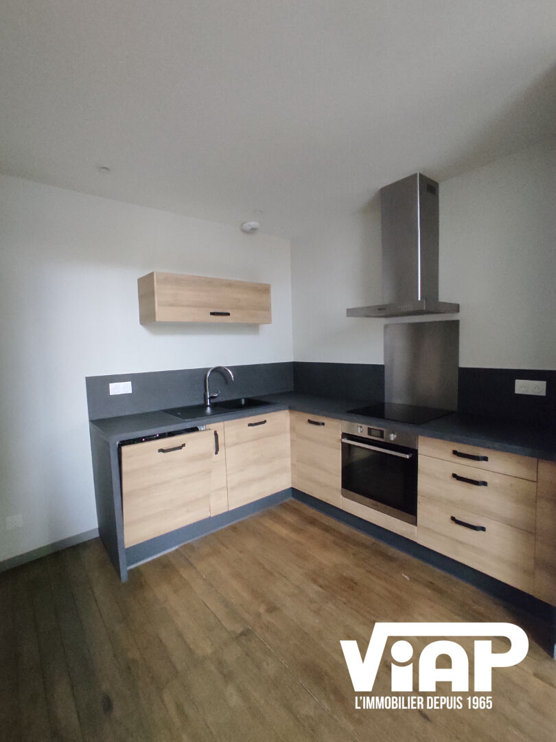 T2 PROCHE PLACE DES CARMES