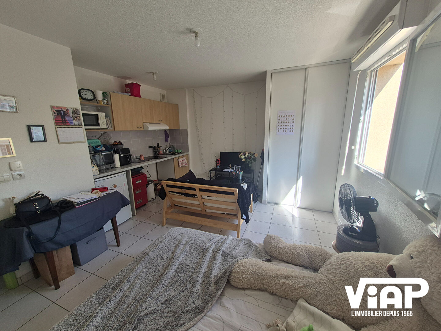 Photo Studio loué dans résidence récente image 2/5