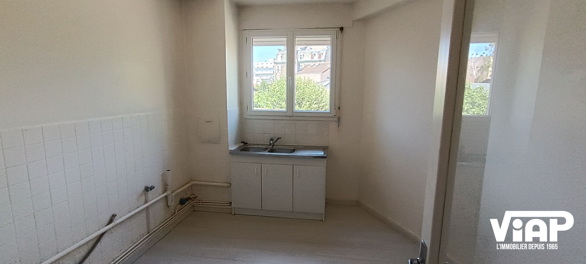 Photo Trois pièces à 200 mètres de la mairie image 5/6