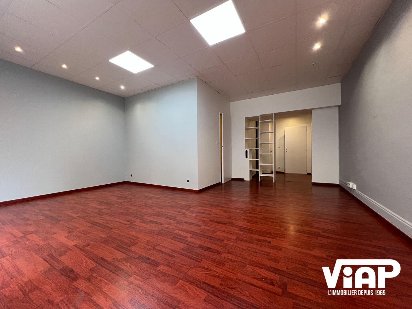 Photo Local commercial  45 m2 image 3/6